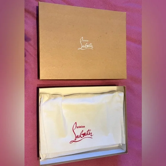 Christian Louboutin Loubiposh Panettone Spikes Crossbody Digital Rose Box Card+ - Picture 4 of 16